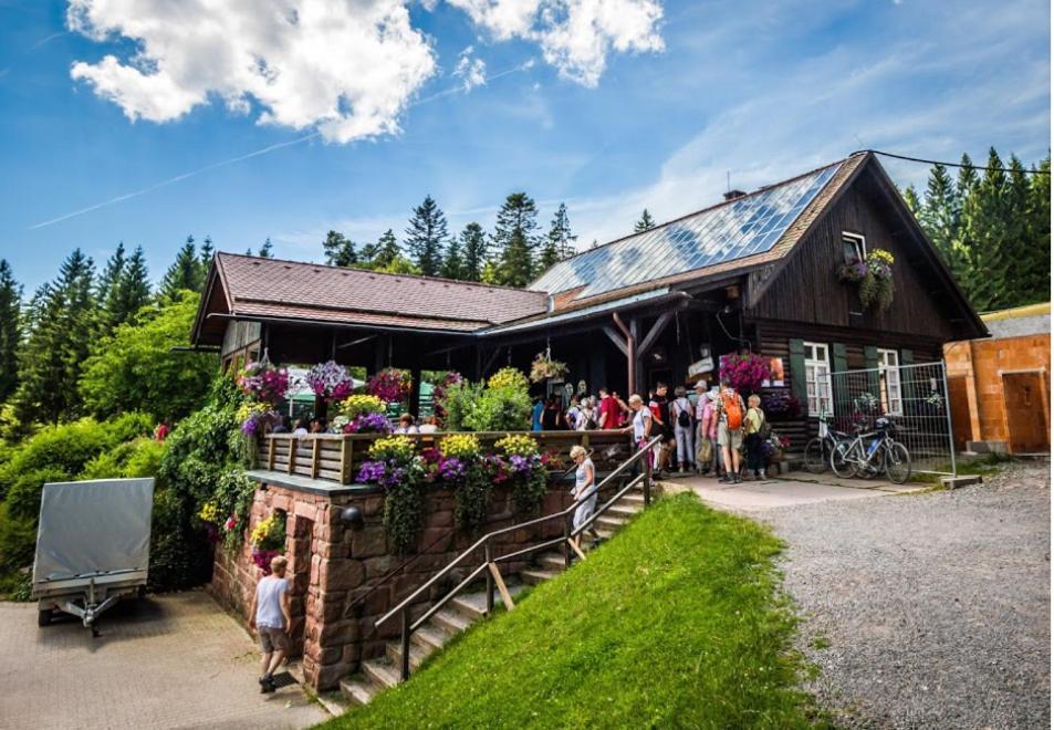 Ferienwohnung Am Enzufer Mit Balkon In Bad Wildbad Im Schwarzwald Bagian luar foto