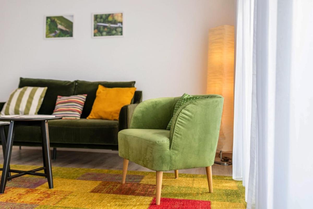 Ferienwohnung Am Enzufer Mit Balkon In Bad Wildbad Im Schwarzwald Bagian luar foto